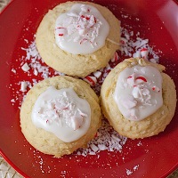 Peppermint Snow Cookies