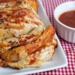 4-Ingredient Pull Apart Pizza Bread