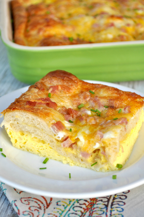 Ham, Egg & Cheese Crescent Roll Casserole - RecipeChatter