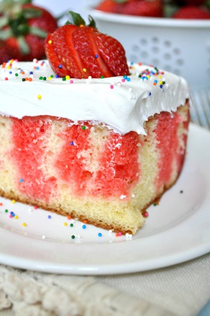 Strawberry Jello Poke Cake 13 - RecipeChatter