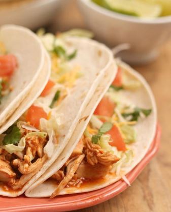 Slow Cooker Chipotle Chicken Tacos