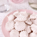 Cinnamon Meringue Cookies | Club Crafted