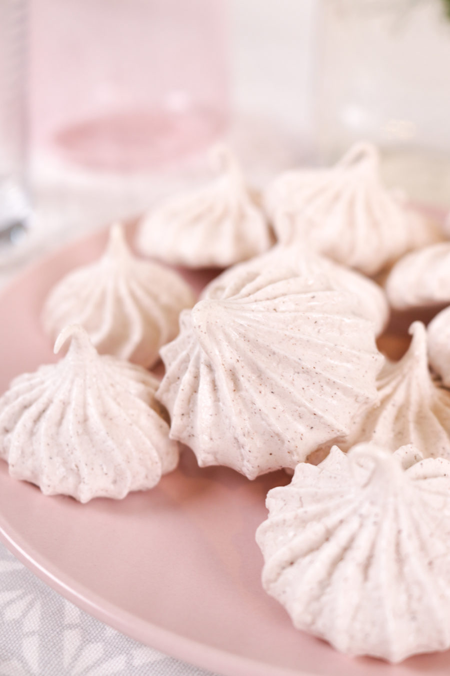 Cinnamon Meringue Cookies RecipeChatter